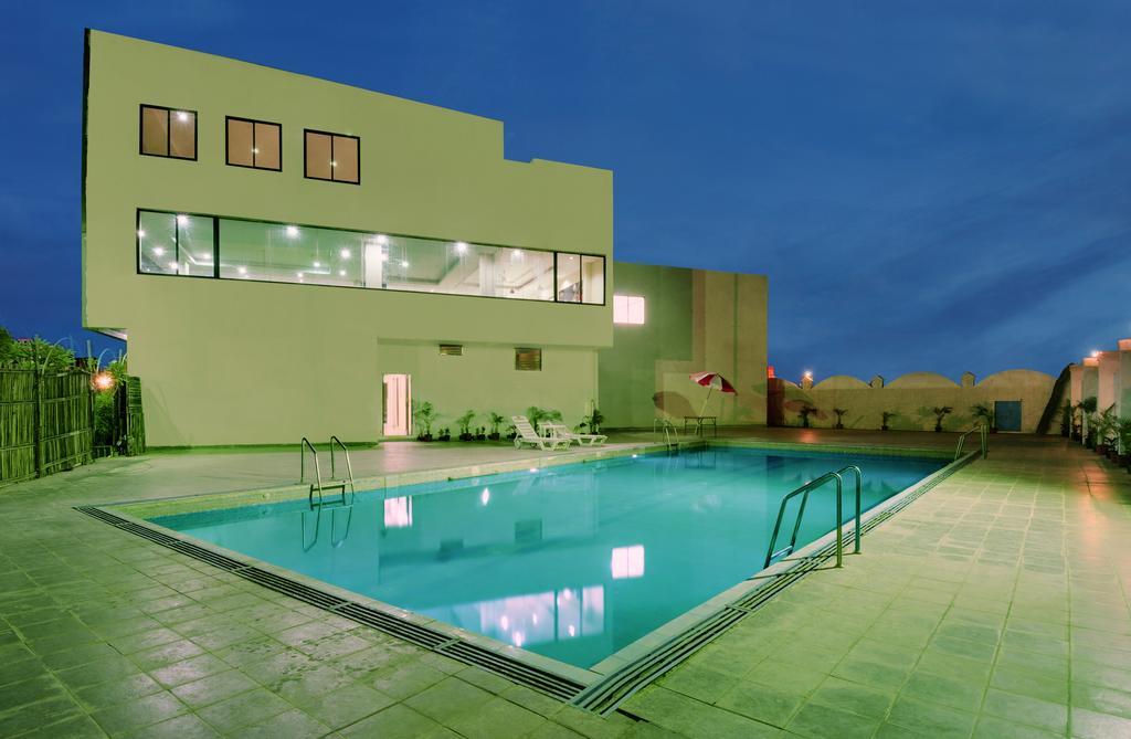 Hotel Balaji Central Ratlām Dış mekan fotoğraf