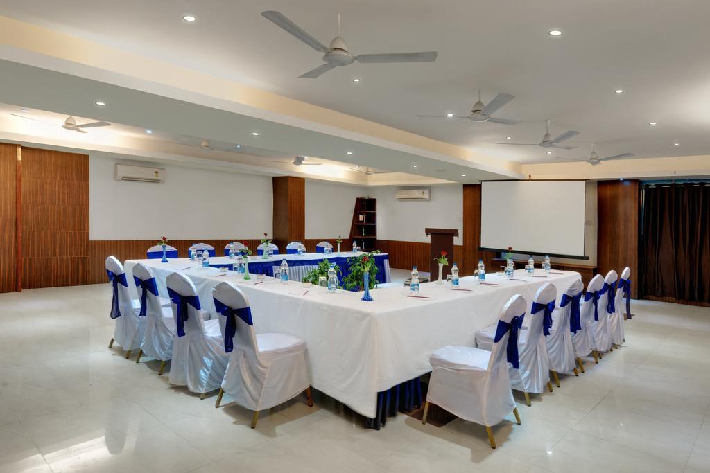 Hotel Balaji Central Ratlām Dış mekan fotoğraf