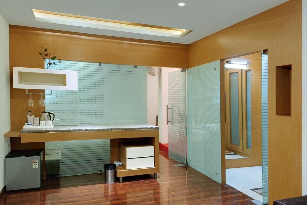 Hotel Balaji Central Ratlām Oda fotoğraf