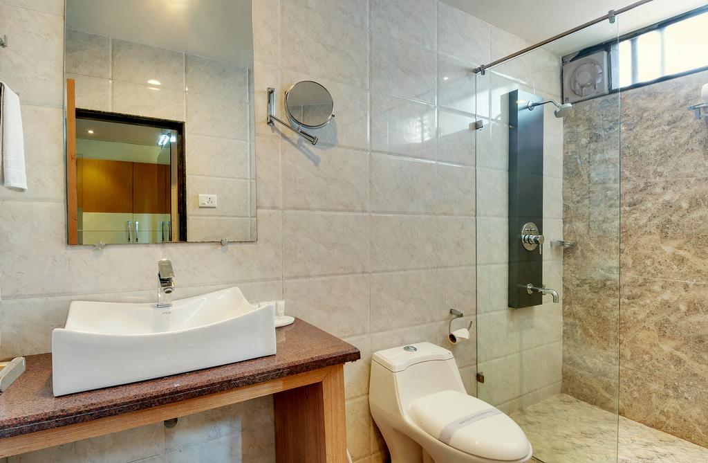 Hotel Balaji Central Ratlām Dış mekan fotoğraf