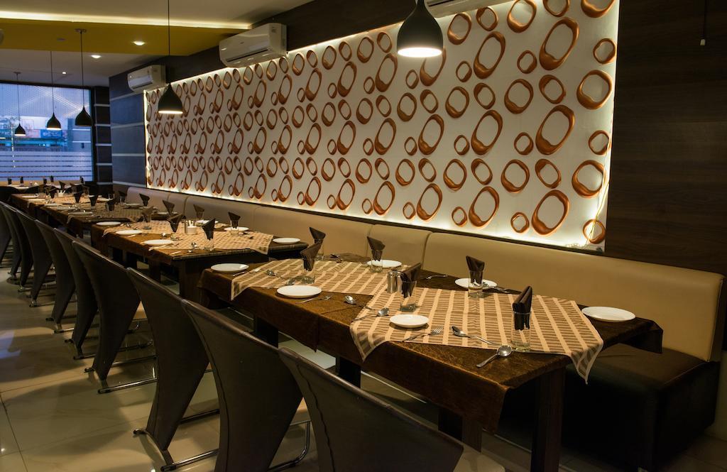 Hotel Balaji Central Ratlām Dış mekan fotoğraf