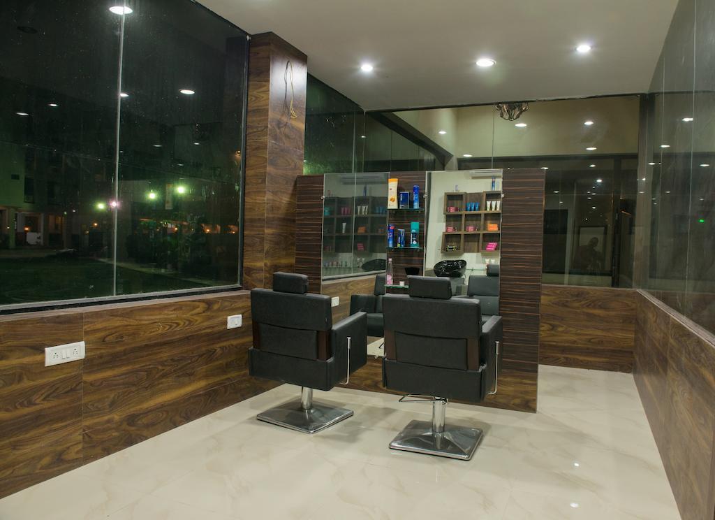 Hotel Balaji Central Ratlām Dış mekan fotoğraf